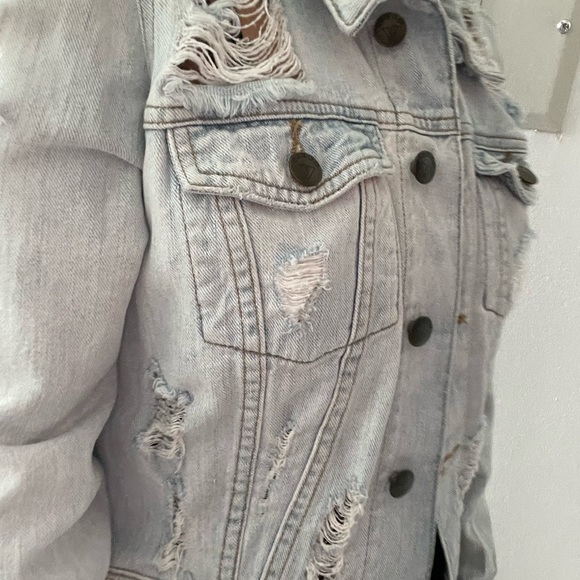 GUESS Ripped Jean Jacket - Picture 3 of 14